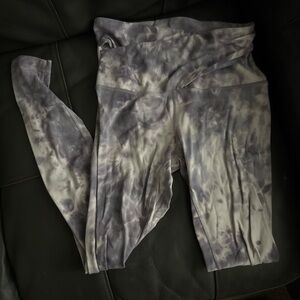 Lululemon tie-dye legging full length
Wrap waistline